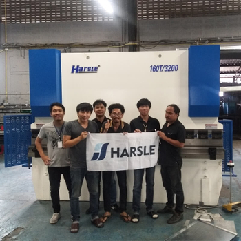 Prensa de freno hidráulico, cizalla y máquina de hacer muescas para el cliente de Tailandia, la respuesta de HARSLE